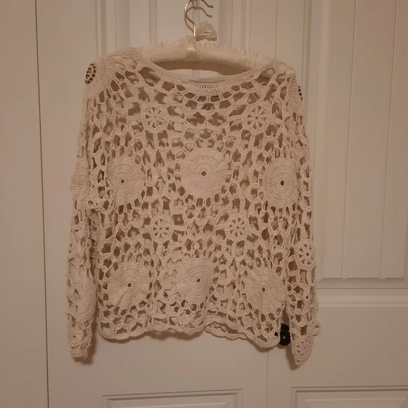 Crochet Openwork Sweater in Cream - Picture 2 of 4
